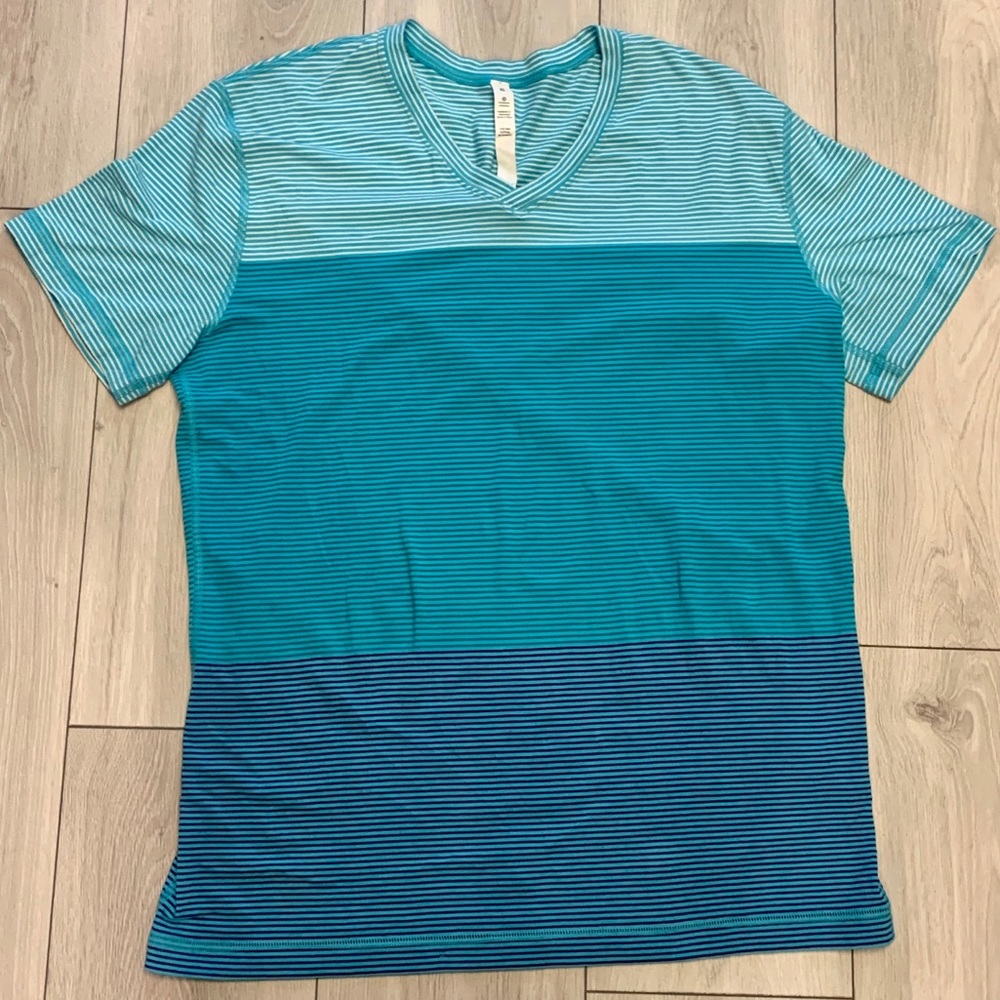 Lulu Lemon V-neck Size XL
